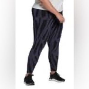 Future Icon Feel Fierce Stretch Cotton & Recycled Polyester Leggings size 2X